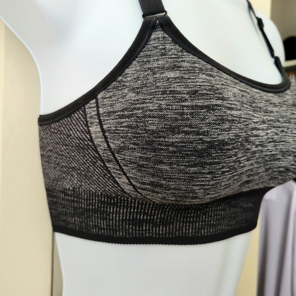 All In Motion Sports Bra Size S Black Gray Adjustable Straps Removable Padding - Picture 2 of 13
